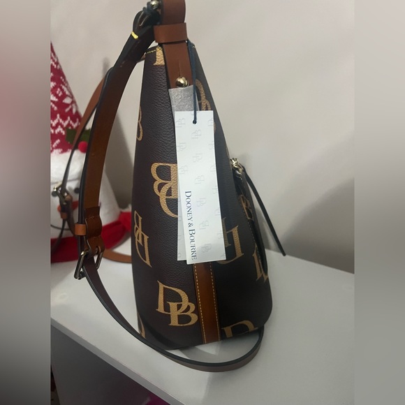 NWT Brown Dooney And Bourke Monogram Ridley Women's Shoulder Bags - Picture 10 of 16